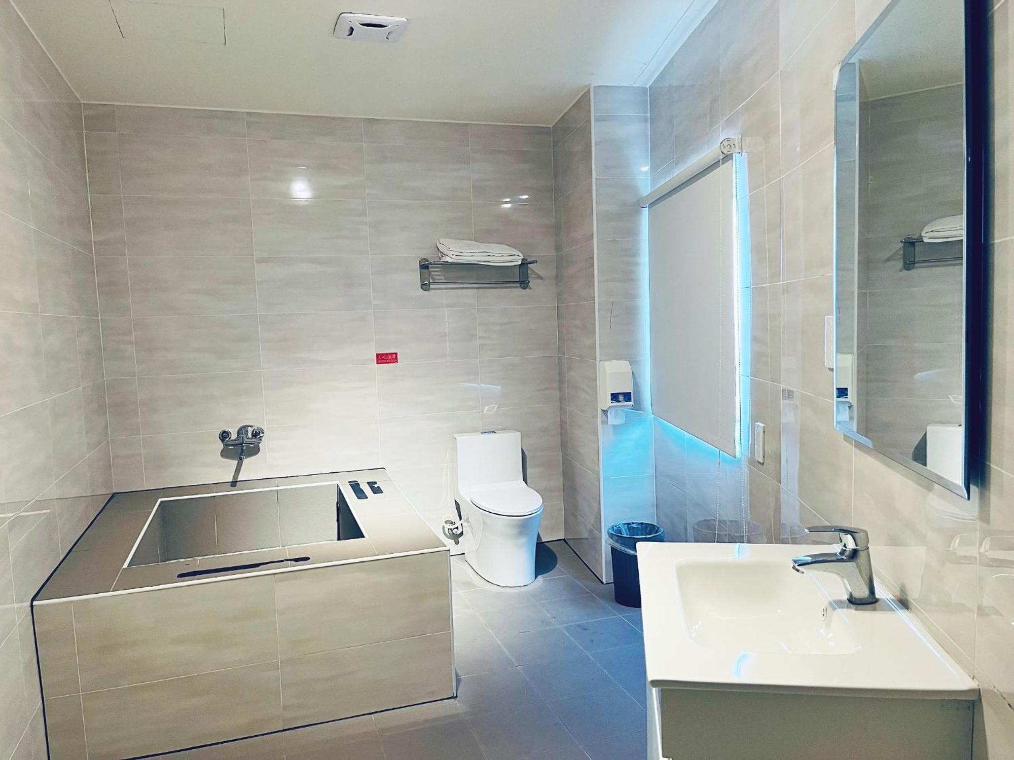 Walker Hotel - Sanchong 台北市 エクステリア 写真